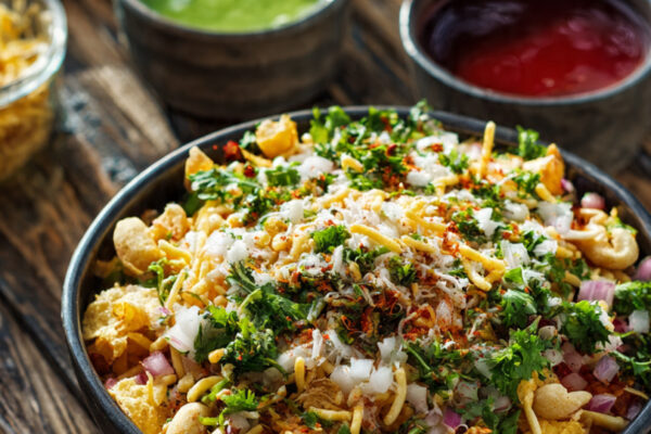 beautiful-bowl-of-freshly-prepared-bhel-puri-chaat