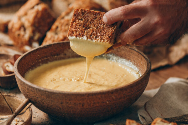 wide-cooking-preparation-scene-800x500-of-bread-pi (1)